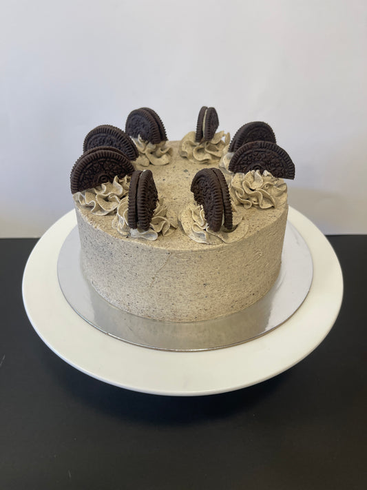 Cookies and Cream dessert cake